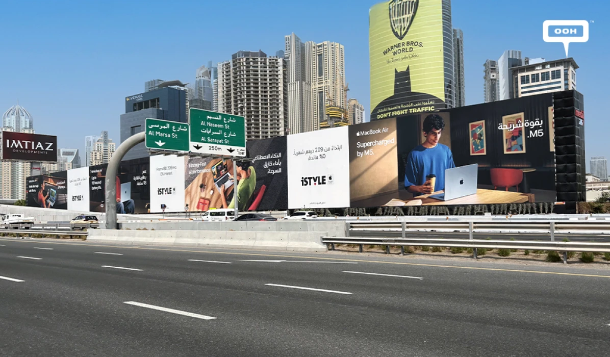 iSTYLE Turned a Dubai Billboard Into a Sales Funnel for the MacBook Air M5