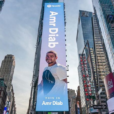 Spotify crowns +30 years of success in Times Square #ThisIsAmrDiab